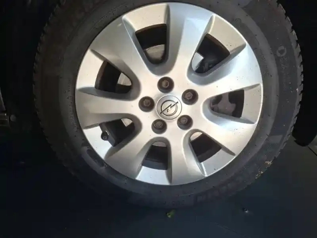 Opel Combo life l1h1 1.5 diesel 100 ch start/stop — photo 6