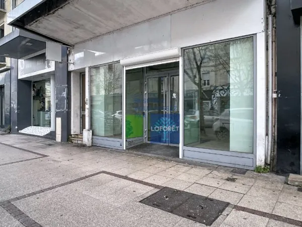 Local commercial 2 pièces 50 m²