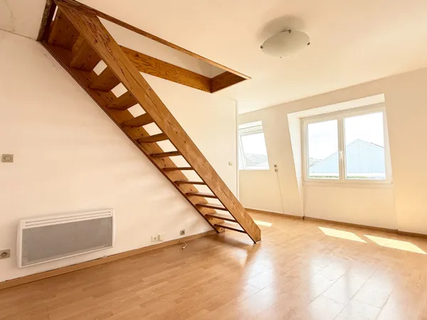 EXCLUSIVITE : DUPLEX LILLE VAUBAN / LA CATHO PARKING PRIVATIF 1 CHAMBRE