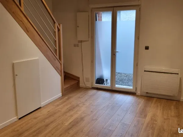 Loue Appartement 2 pièces rdc