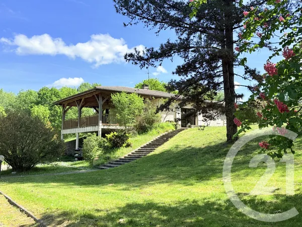 Maison 12 pièces 275 m²