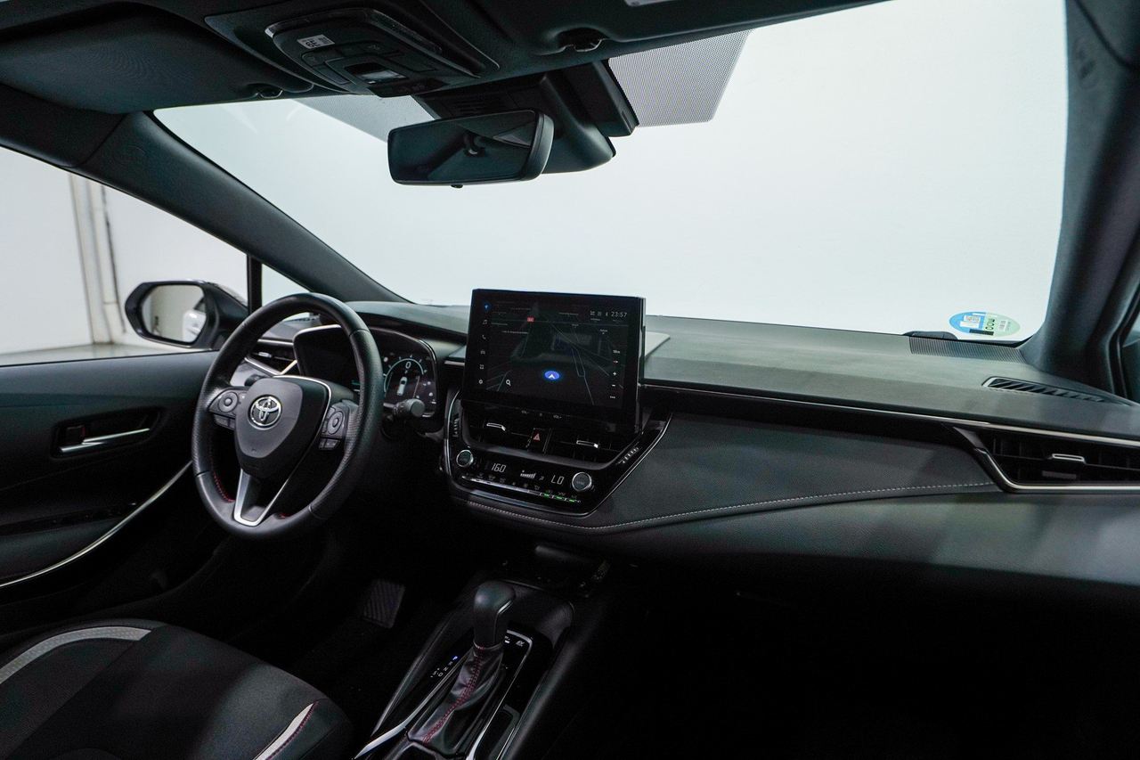 Toyota Corolla Touring Sports — photo 30