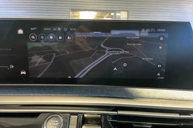 Peugeot 3008 hybrid 136 e-dcs6 — photo 18