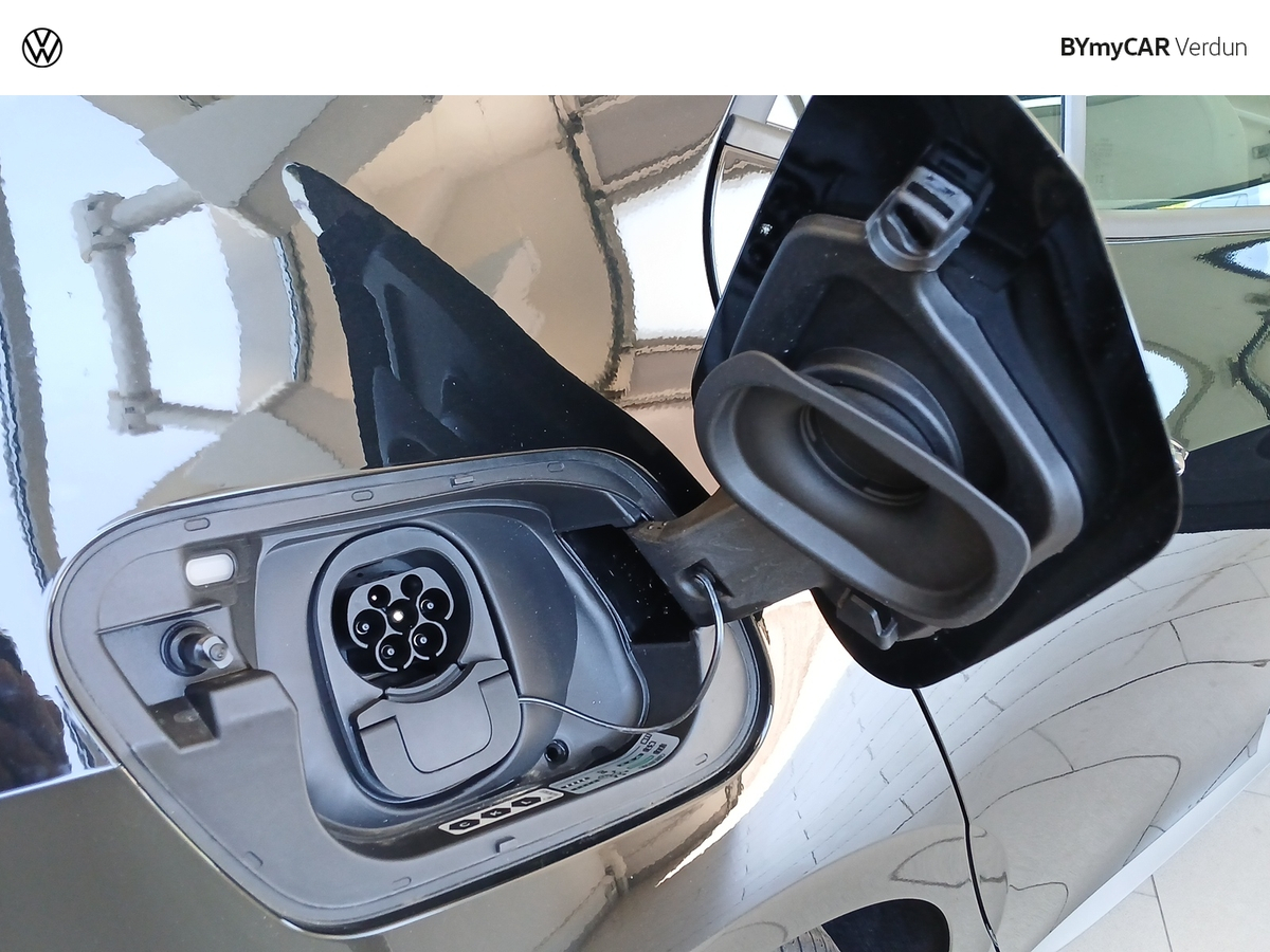 Volkswagen ID.3 Neo 50 kWh — photo 22