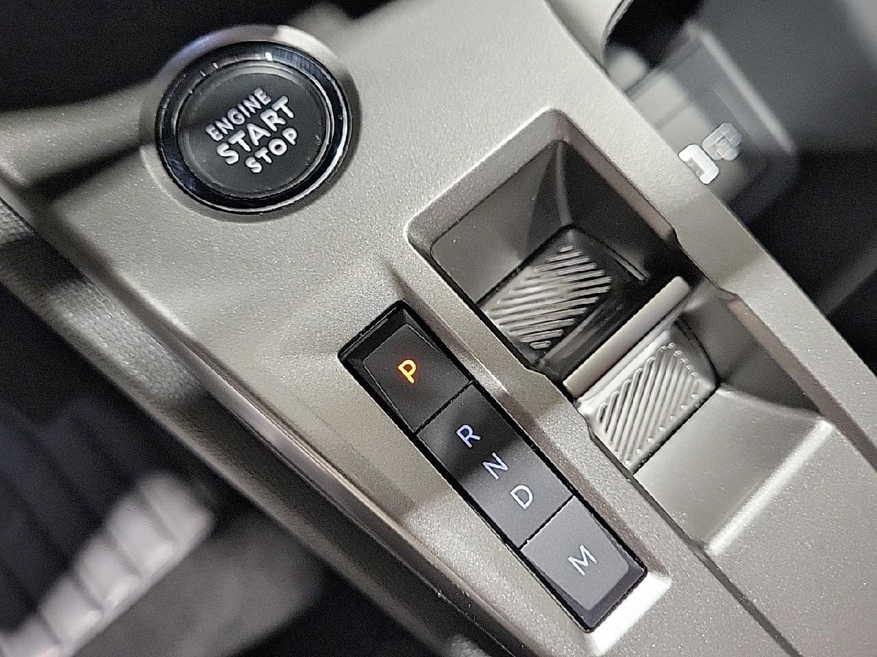 Peugeot 308 hybrid 145 e-dcs6 allure — photo 17