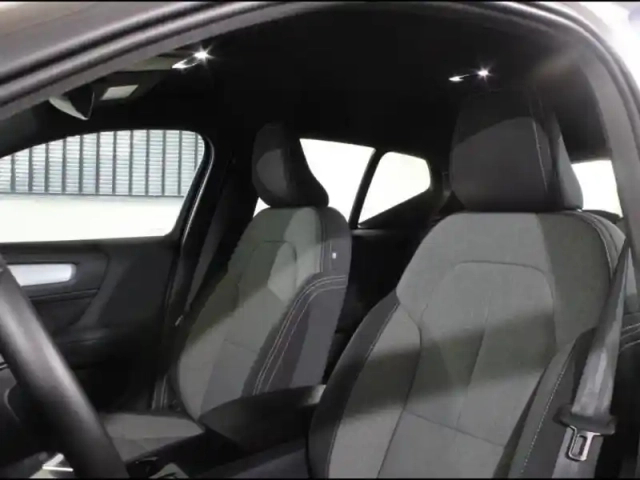 Volvo Xc40 t5 recharge 180 + 82ch plus dct 7 — photo 11