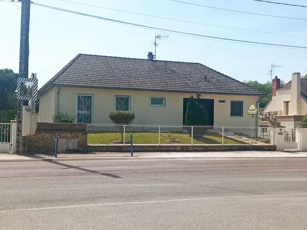 Particulier .Maison individuelle à Arc sur Tille 325 000