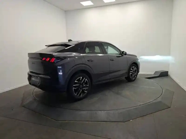 Peugeot 3008 hybrid 145 e-dcs6 — photo 4