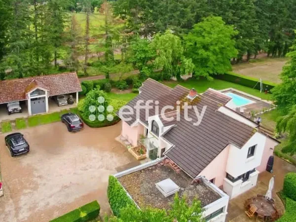 Villa 9 pièces 205 m²