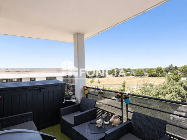 Montfavet Agroparc - T3 dernier étage avec terrasse vue dégagée et parking en résidence récente