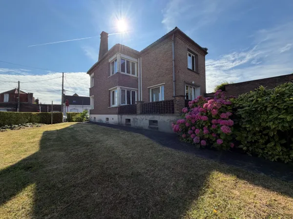 MAISON EN BRIQUES A RENOVER,120M², GRAND SOUS/SOL