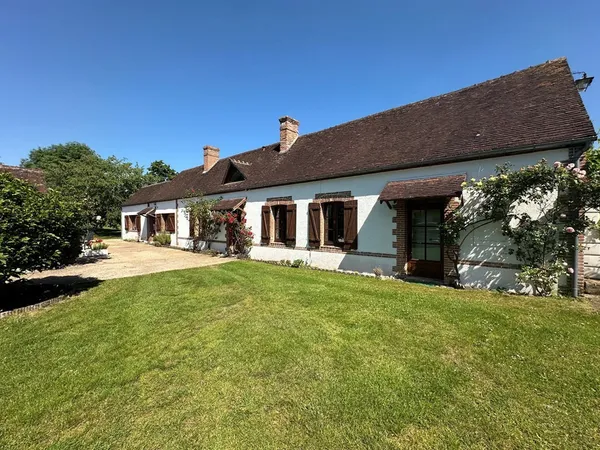 ST GERMAIN SUR AVRE - PROPRIETE DE CARACTERE - 4 CHAMBRES