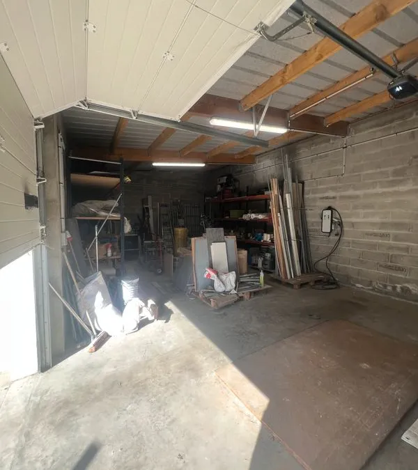 Photo 1