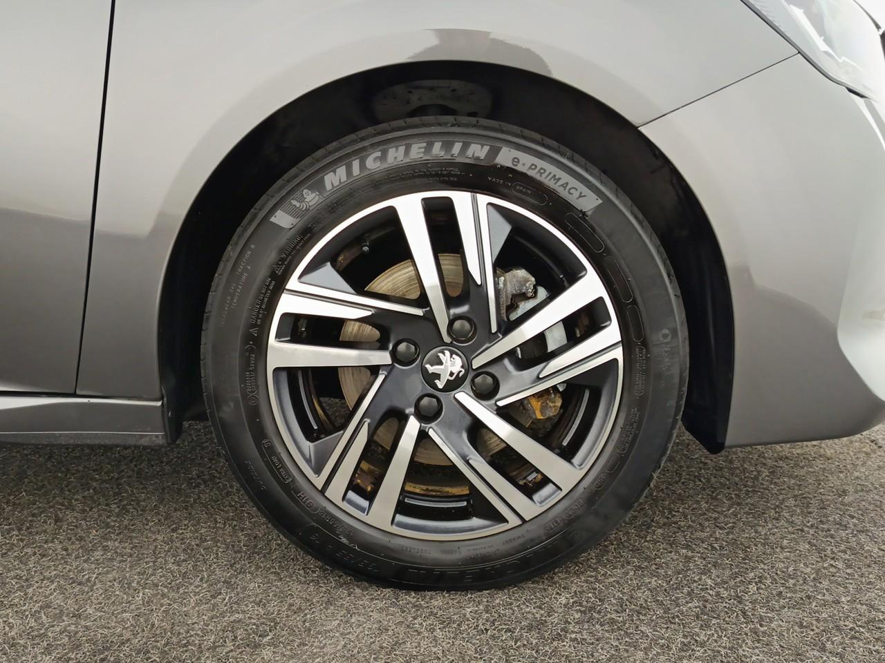 Peugeot 208 puretech 100 s&s bvm6 allure — photo 11