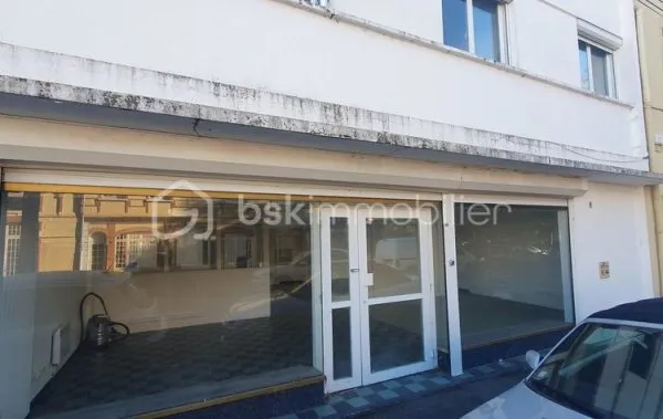 Local commercial 226 m²
