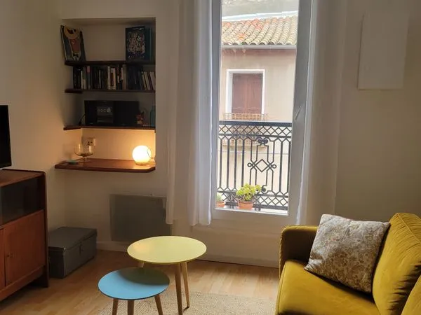 Sète Centre - T2 meublé rénové - Idéal étudiant - Sept/Juin / 670 Euros