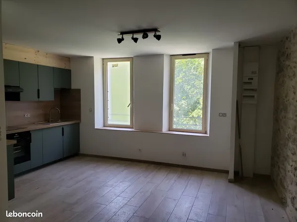 Appartement à louer à Baillestavy