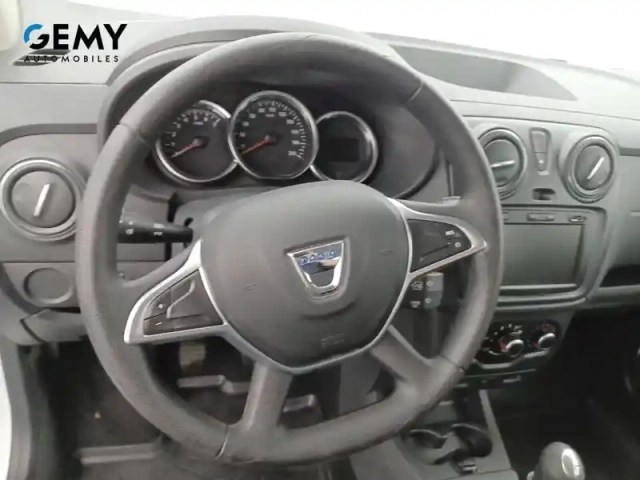 Dacia Lodgy tce 100 fap 5 places — photo 13