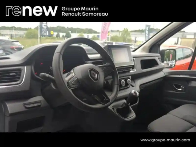 Renault Trafic fg l1h1 2t8 2.0 blue dci 130ch grand confort e6e — photo 9