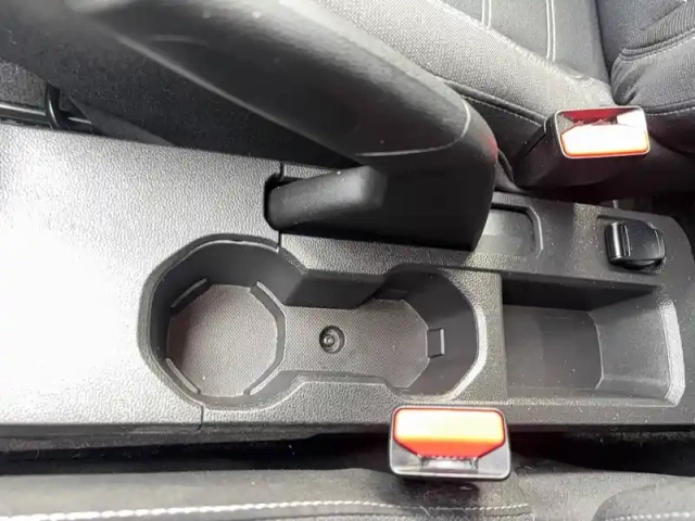 Dacia Sandero eco-g 100 — photo 39
