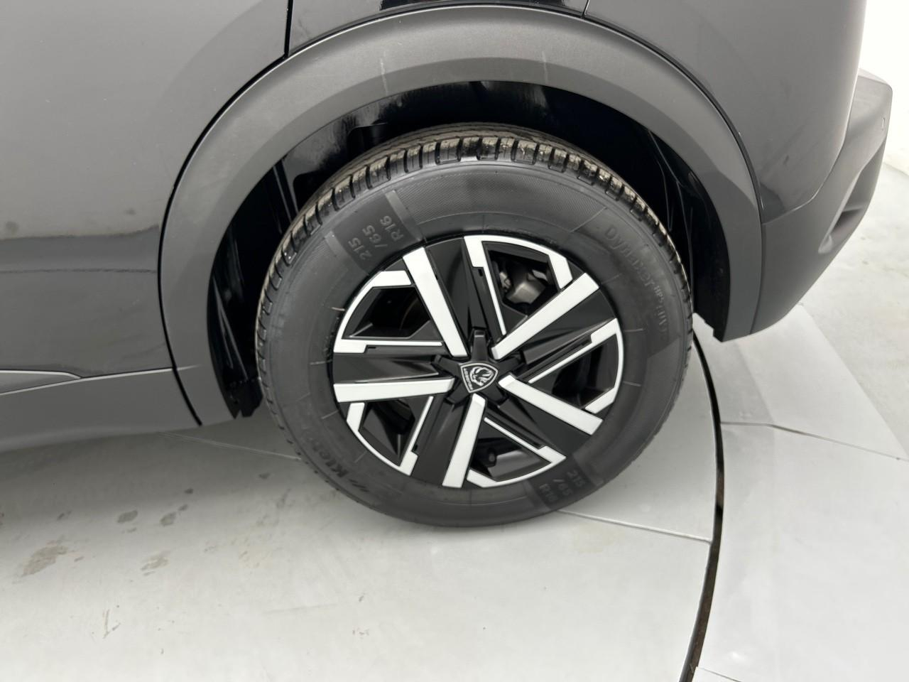 Peugeot 2008 hybrid 136 e-dcs6 active — photo 16