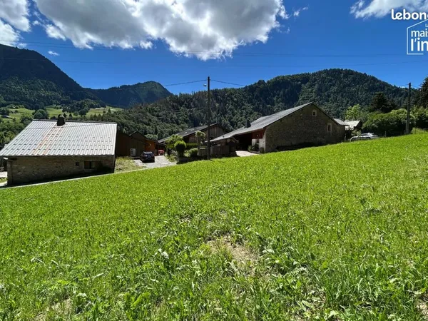 Terrain 1007 m² Abondance