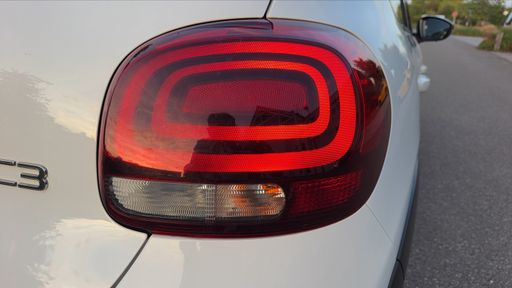 Citroen C3 1.2 PureTech 110 - Shine – 2020 – 64097 km – Essence – Boîte Manuelle — photo 23