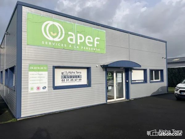 Local 105 m² Douvres-la-Délivrande