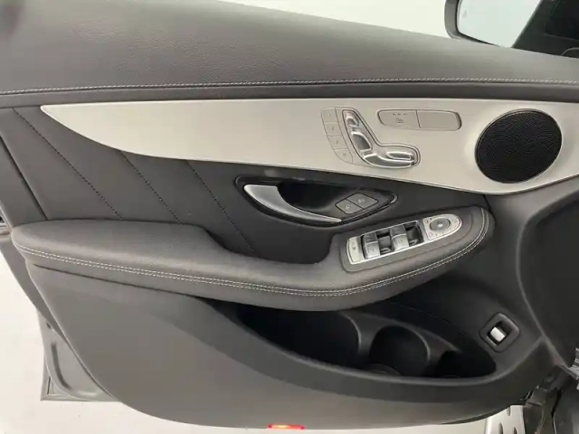 Mercedes Glc coupé 300 de 9g-tronic 4matic — photo 27