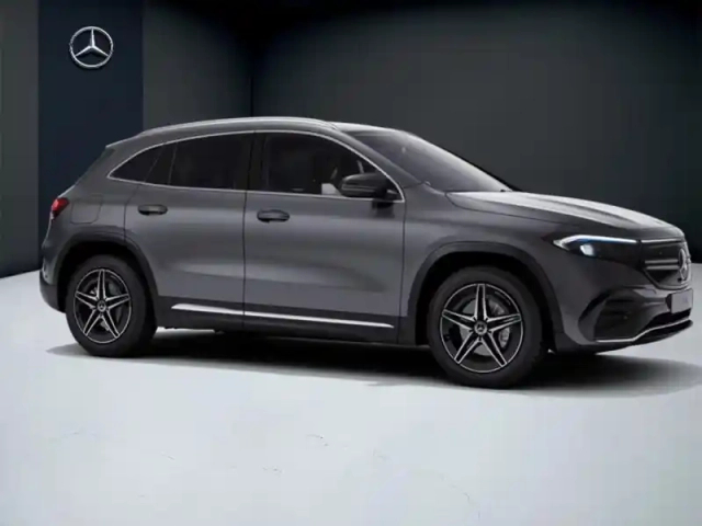 Mercedes Eqa 250+ amg line — photo 16