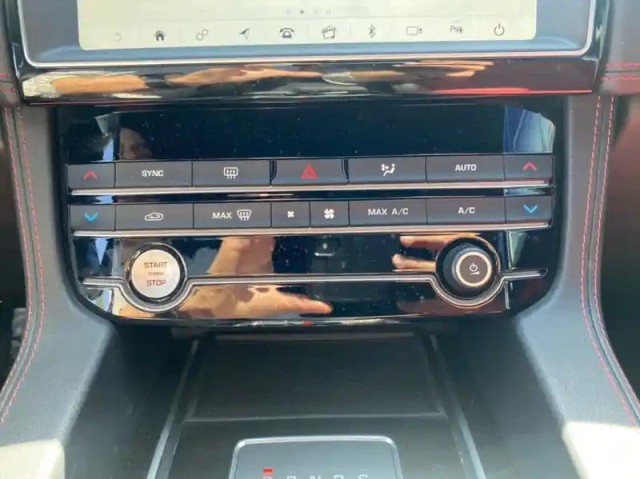 Jaguar F-Pace 2.0d 180ch r-sport awd bva8 — photo 5