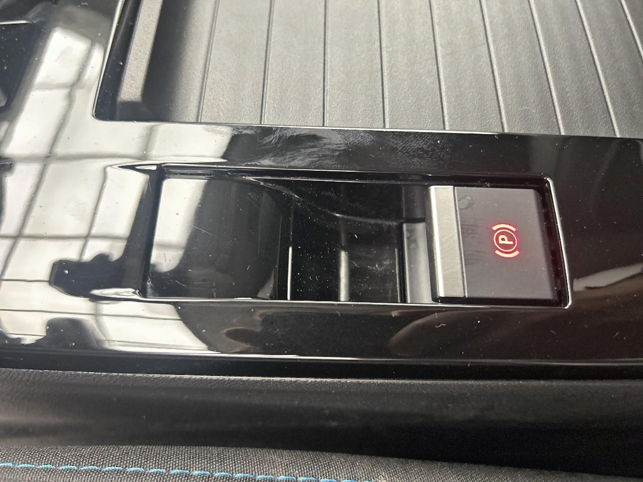 Citroën C4 bluehdi 130 s&s eat8 shine — photo 18