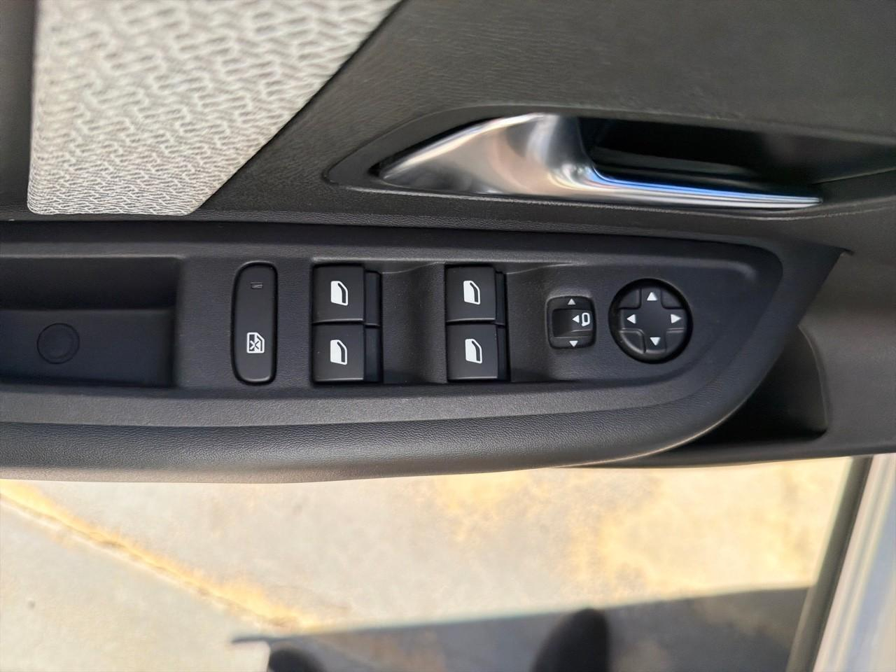 Citroën C4 bluehdi 130 s&s eat8 c-series — photo 16
