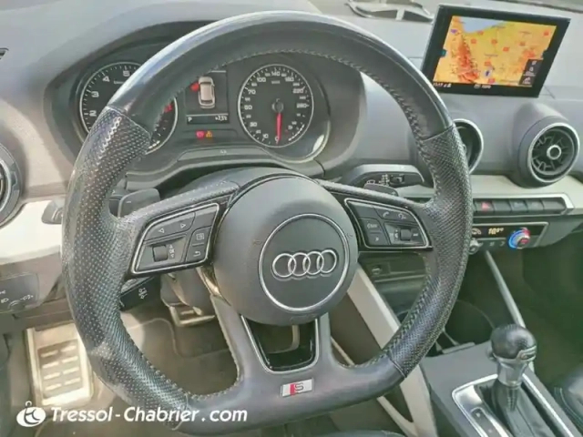 Audi Q2 35 tfsi cod 150 s tronic 7 s line — photo 12