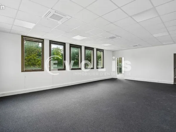 Bureau 211 m²
