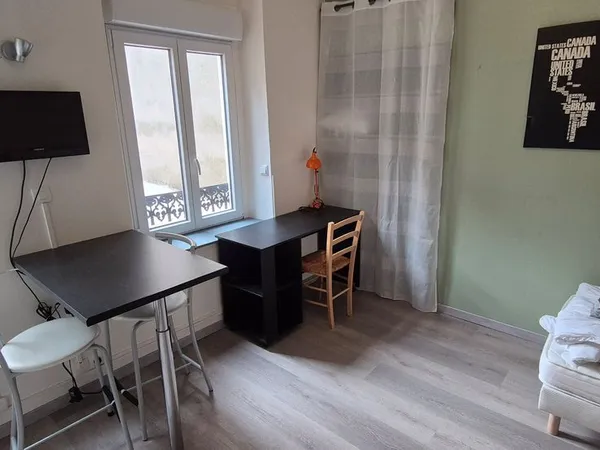Studio meublé proche gare