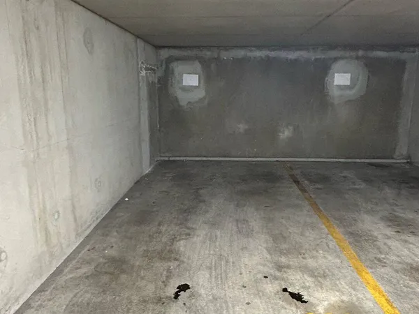 Parking 12 m²