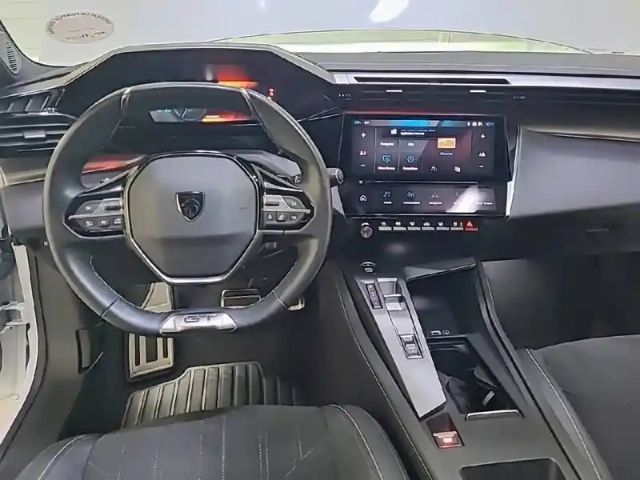 Peugeot 308 phev 225 e-eat8 — photo 11