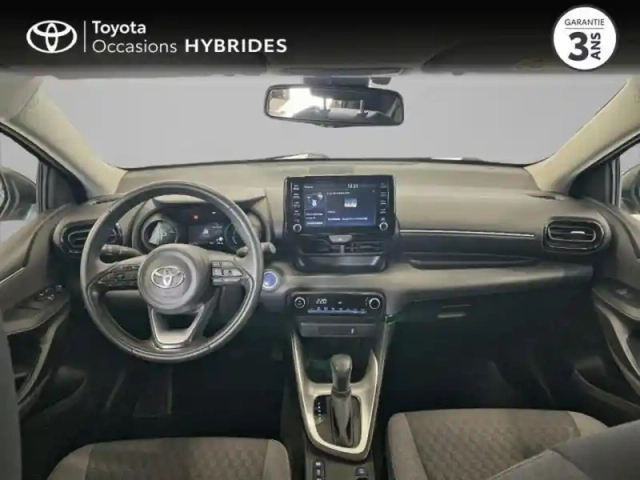 Toyota Yaris 116h design 5p my22 — photo 8