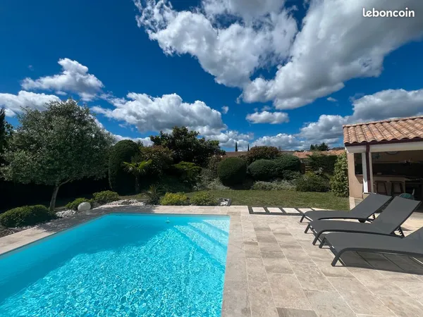 Maison 4 pièces rénovée - 118 m² - Terrain 1 040 m² - Piscine - Clim réversible - Calme