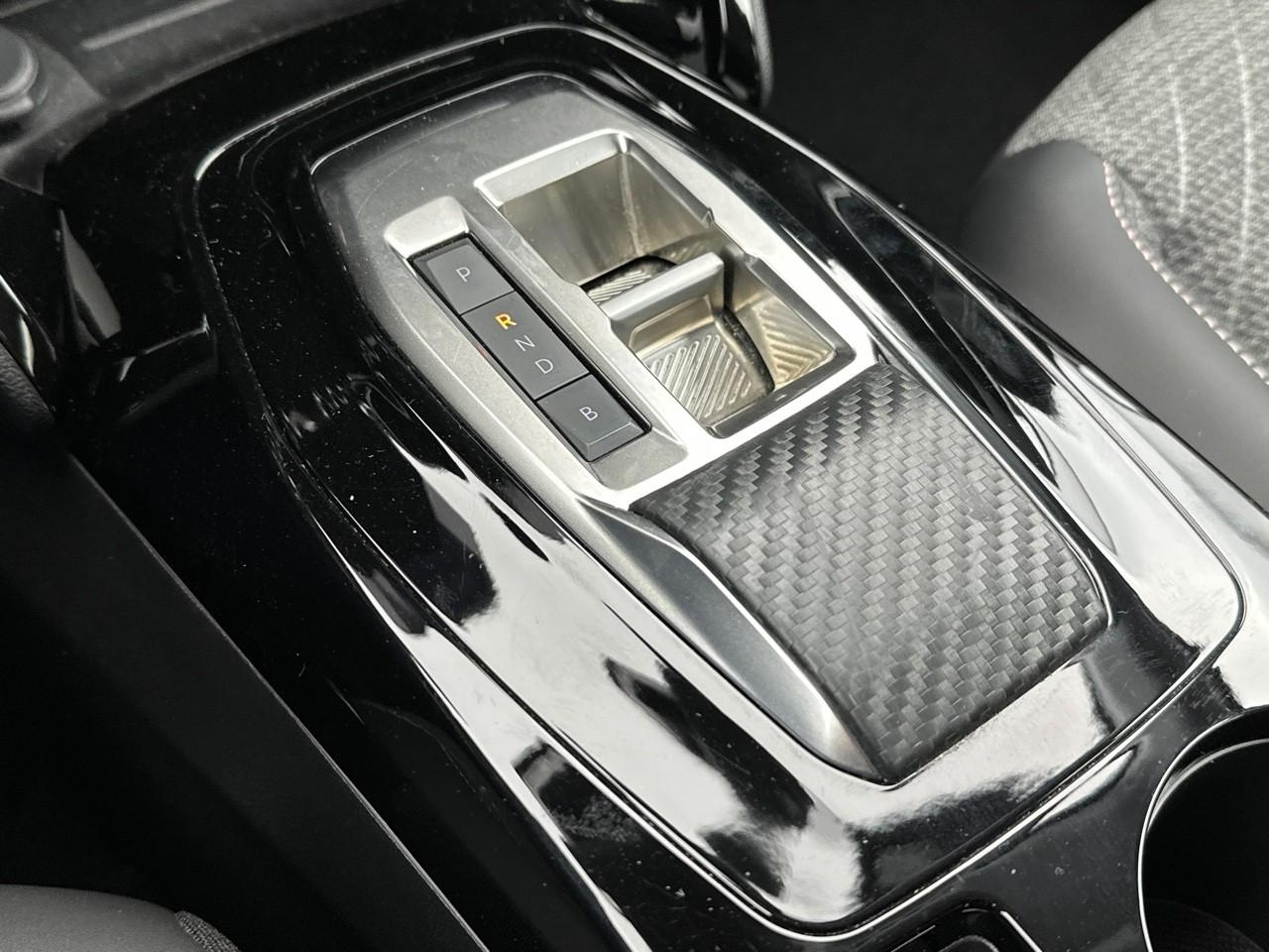 Peugeot 208 electrique 54 kwh 156ch allure — photo 32