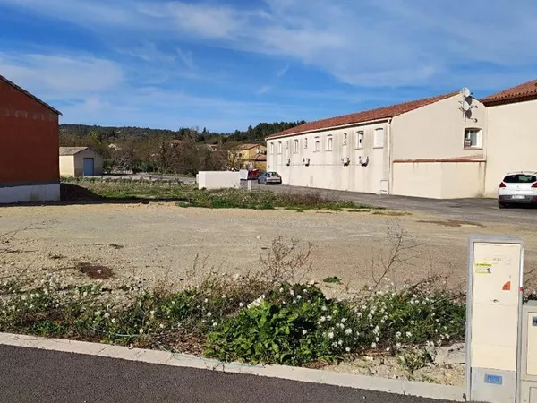 Terrain 405 m²