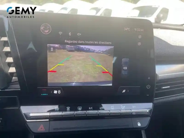 Renault Megane e-tech ev40 130ch standard charge — photo 21