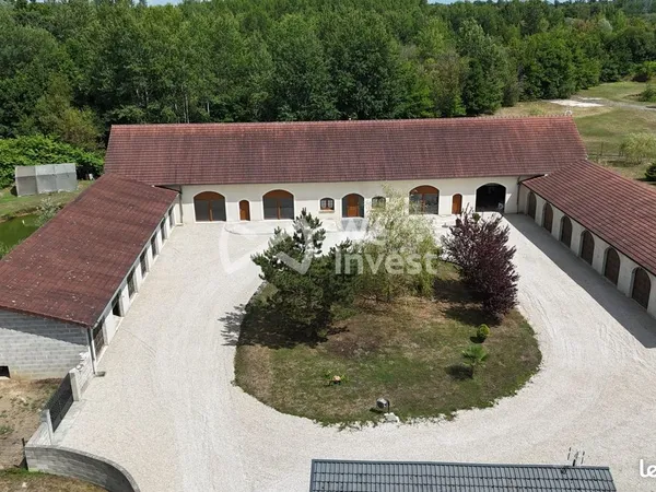 Propriété 14 pièces 215 m²