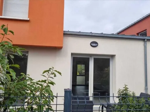 SAINT-JEAN-DE-BRAYE - MAISON 86 M² - 3 CHAMBRES - JARDIN - GARAGE