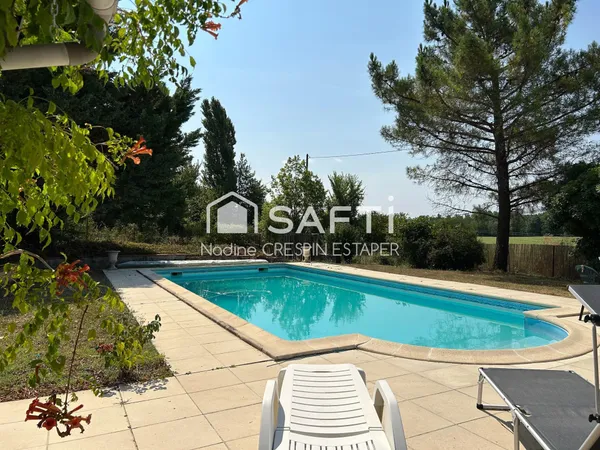 Le calme de la campagne, à Montauban. Maison d'environ 118 m2 avec plus d'1 hectares de terrain.