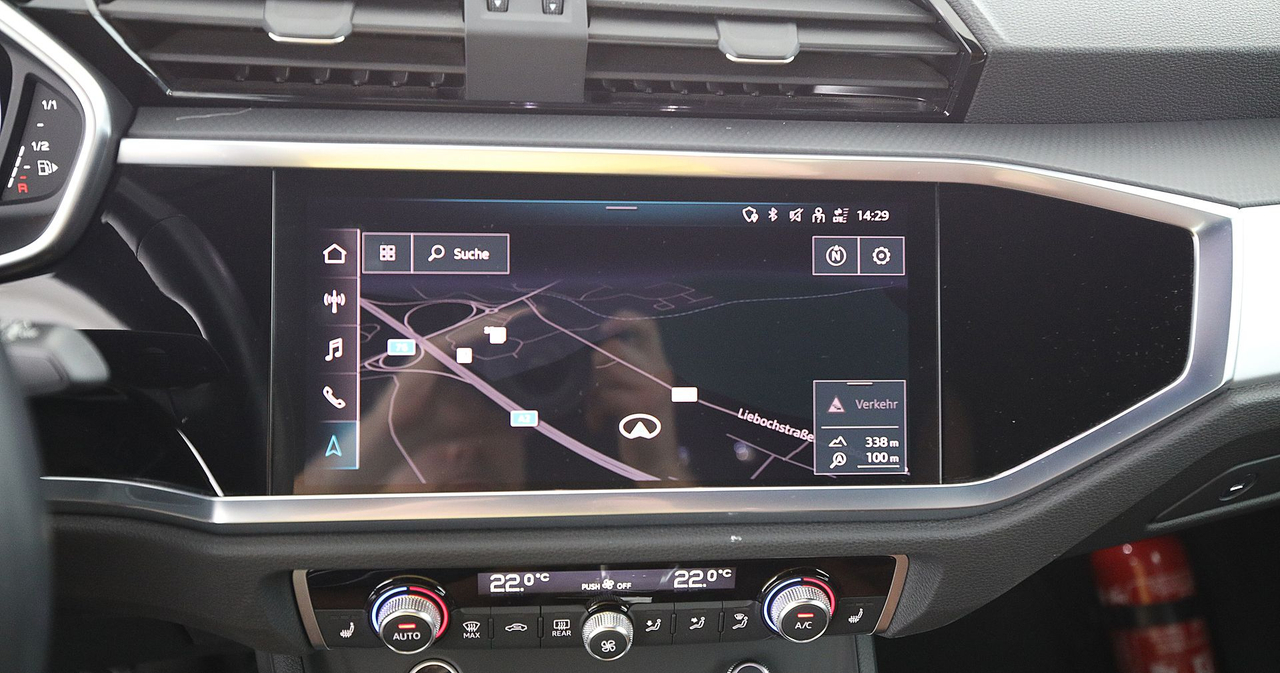 Audi Q3 — photo 26
