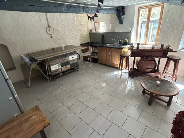 Maison de villages atypique avec garage