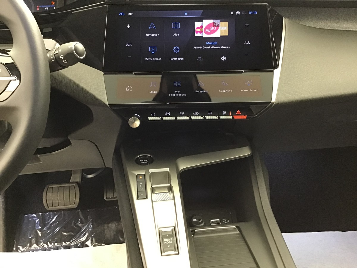 Peugeot 308 — photo 14