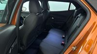Peugeot 2008 1.2 PureTech 130ch S&S GT EAT8 — photo 13
